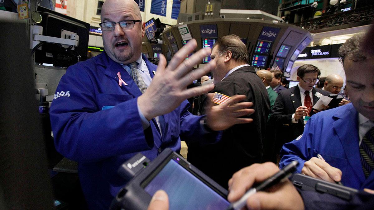 Fingerprint Cards och Nordic Waterproofing är två av morgonens vinnare på Stockholmsbörsen. Bilden är dock från NY-börsen. (Foto: TT)