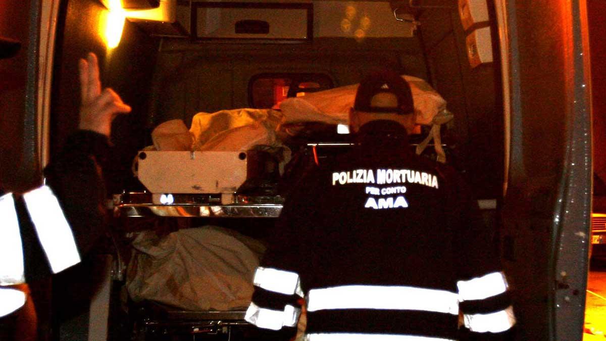 En 42-årig manlig ambulanssjuksköterska misstänks för att ha mördat patienter för egen ekonomisk vinning. OBS! Bilden är tagen i ett annat sammanhang. (Foto: TT)