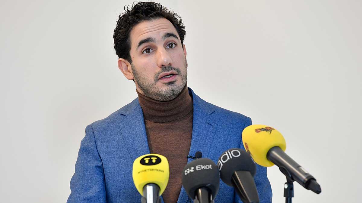 Civilminister Ardalan Shekarabi ville med gårdagens presskonferens framföra att regeringen i och med den nya spelregleringen nu återtar kontrollen över spelmarknaden i Sverige. (Foto: TT)