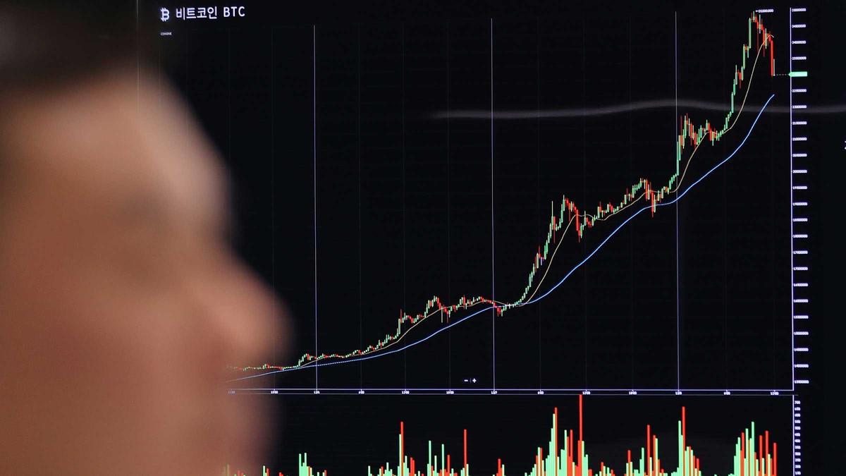 Riskkapitalisten Tim Draper förutspår att bitcoin kan nå 250.000 dollar till år 2022. (Foto: TT)