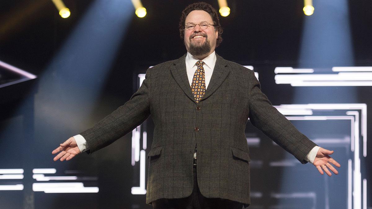 Edward Blom sjunger om "Livet på en pinne" i kväll i den första deltävlingen av Melodifestivalen 2018. (Foto: TT)