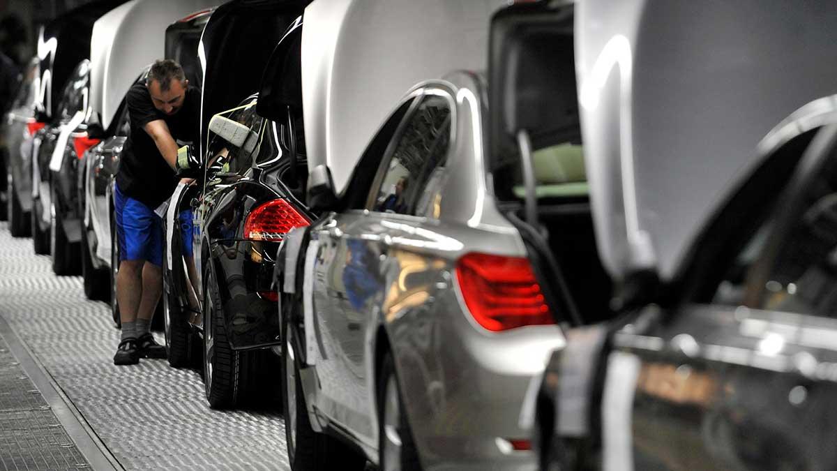Åklagare har på tisdagen utfört en razzia mot BMW:s huvudkvarter i München och påbörjat en preliminär utredning kring misstänkt fusk med dieselutsläpp