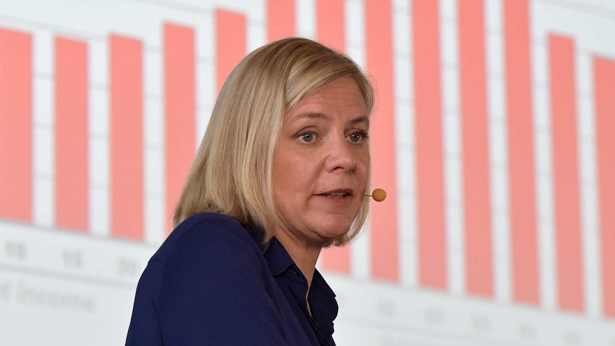 Finansminister Magdalena Andersson (S) har all anledning att le. (Foto: TT)