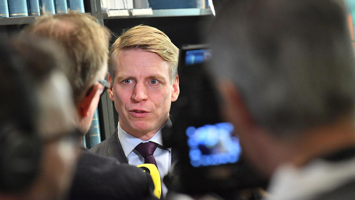 Finansmarknadsminister Per Bolund (MP) har uttryckt sig positivt till det skärpta amorteringskravet. (Foto: TT)