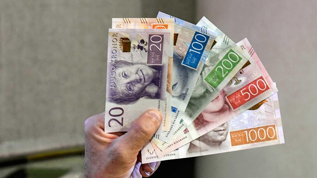 Folksam säljer Swedbank-aktier och menar att det är läge att "casha in". (Foto: TT)