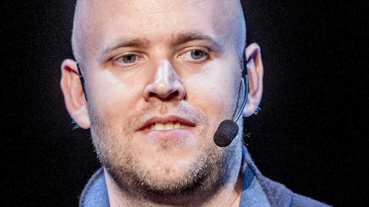 Spotify-svensken Daniel Ek flörtar friskt men riskerar att grusa relationen med skivbolagen. (Foto: TT)