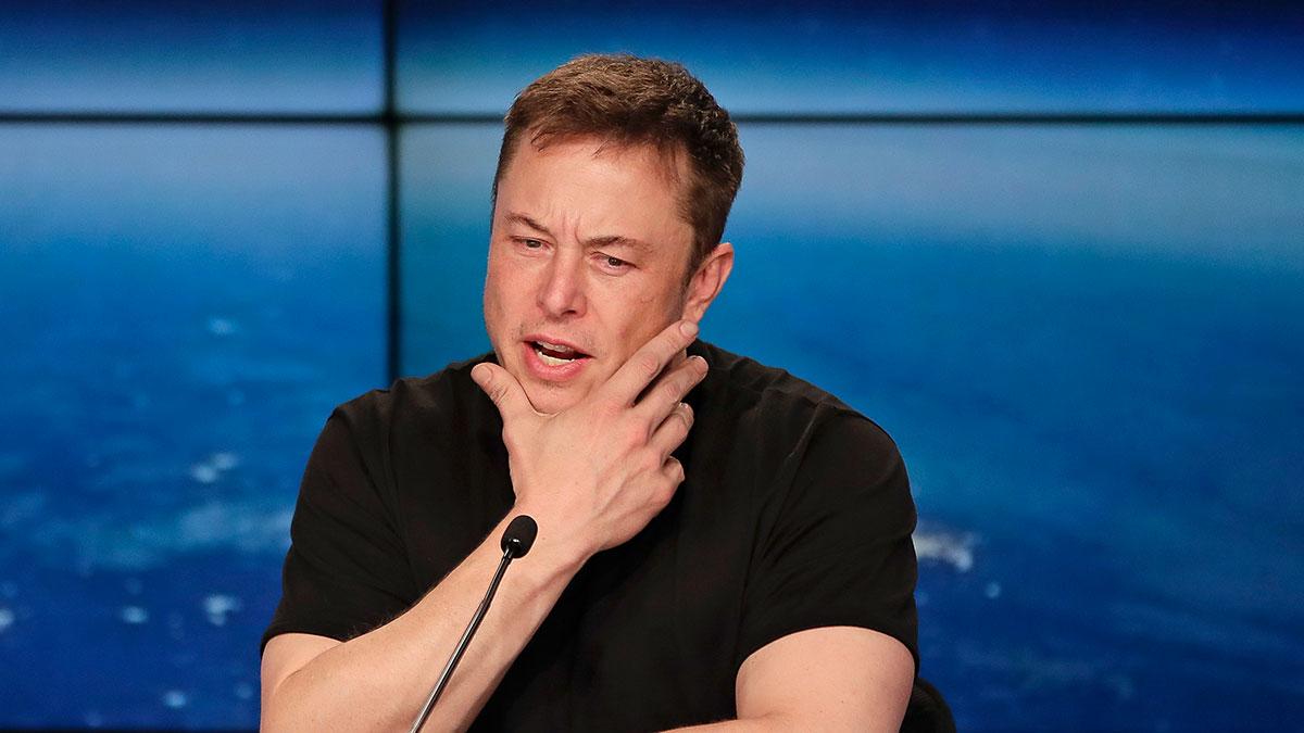Hackare har stulit molndataresurser från superentreprenören Elon Musks Tesla för att kunna gräva efter kryptovalutor. (Foto: TT)
