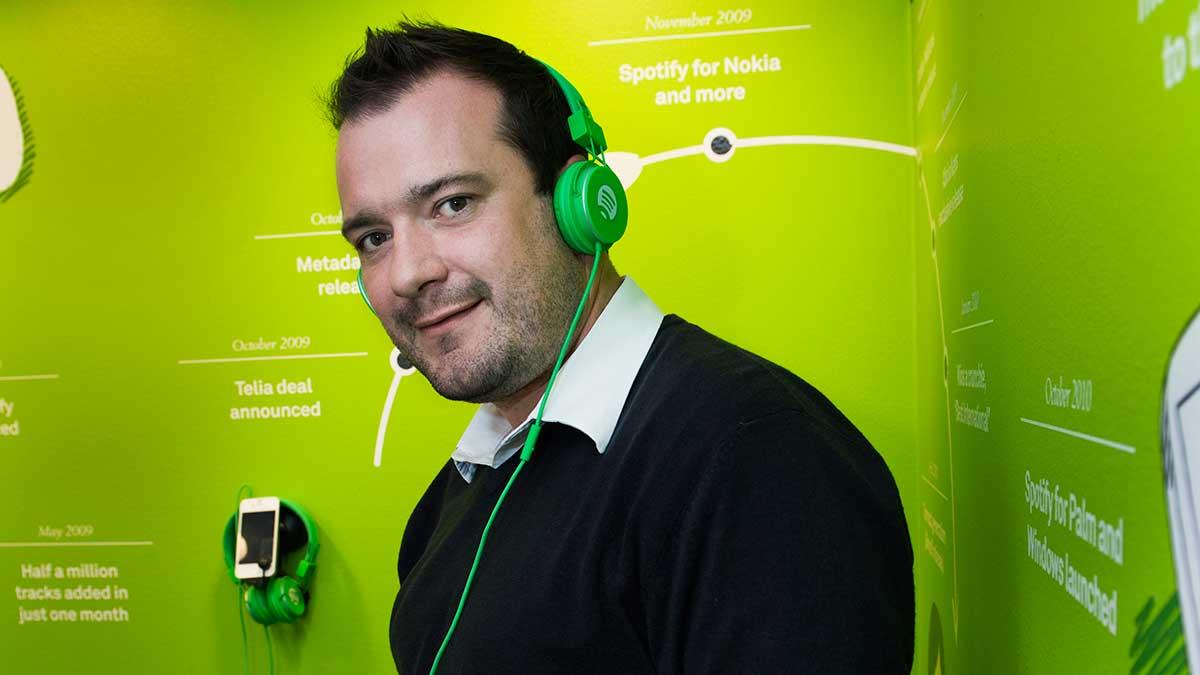 Jonathan Forster har jobbat ihop med Spotifygrundaren Daniel EK i nästan tio år. Nu lämnar Forster musiktjänsten. (TT)
