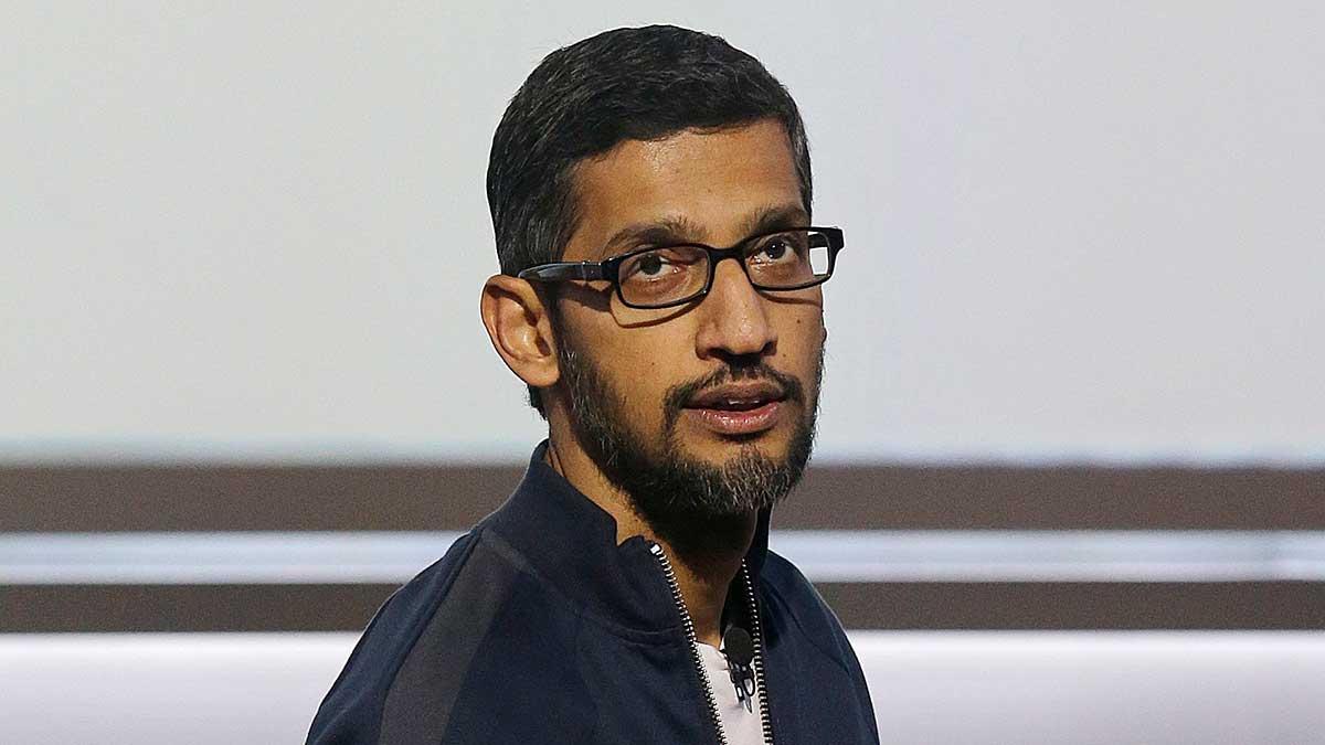 Googles vd Sundar Pichai har i en träff med anställda sagt att företaget inte är i närheten av att lansera en sökmotor i Kina. (Foto: TT)