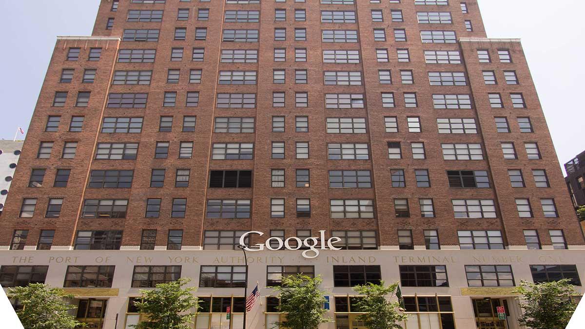 Google uppges vara på väg att köpa byggnaden Chelsea Market i New York