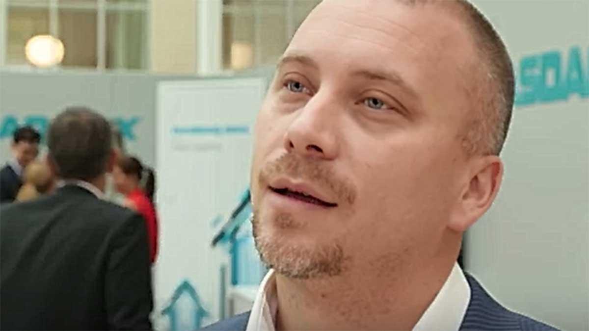 Starbreeze vd och grundare Bo Andersson Klint lämnar både vd-posten och styrelsen för Starbreeze