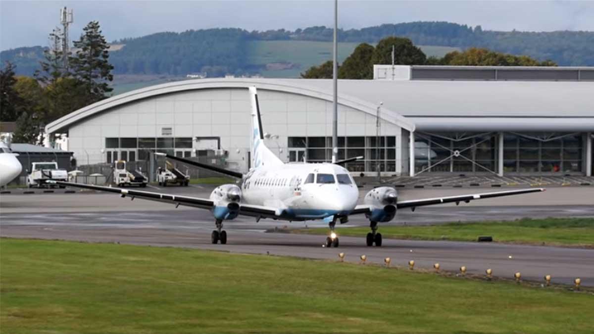 Skotska flygbolaget Logan Air har världsrekord i kortaste flygrutt. 47 sekunder tar det flyga sträckan i medvind. (Skärmdump från Youtube)