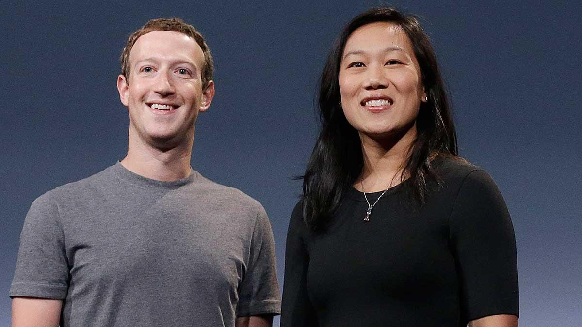 Facebookgrundaren Mark Zuckerberg och hans hustru Chan är stora filantroper. (TT)