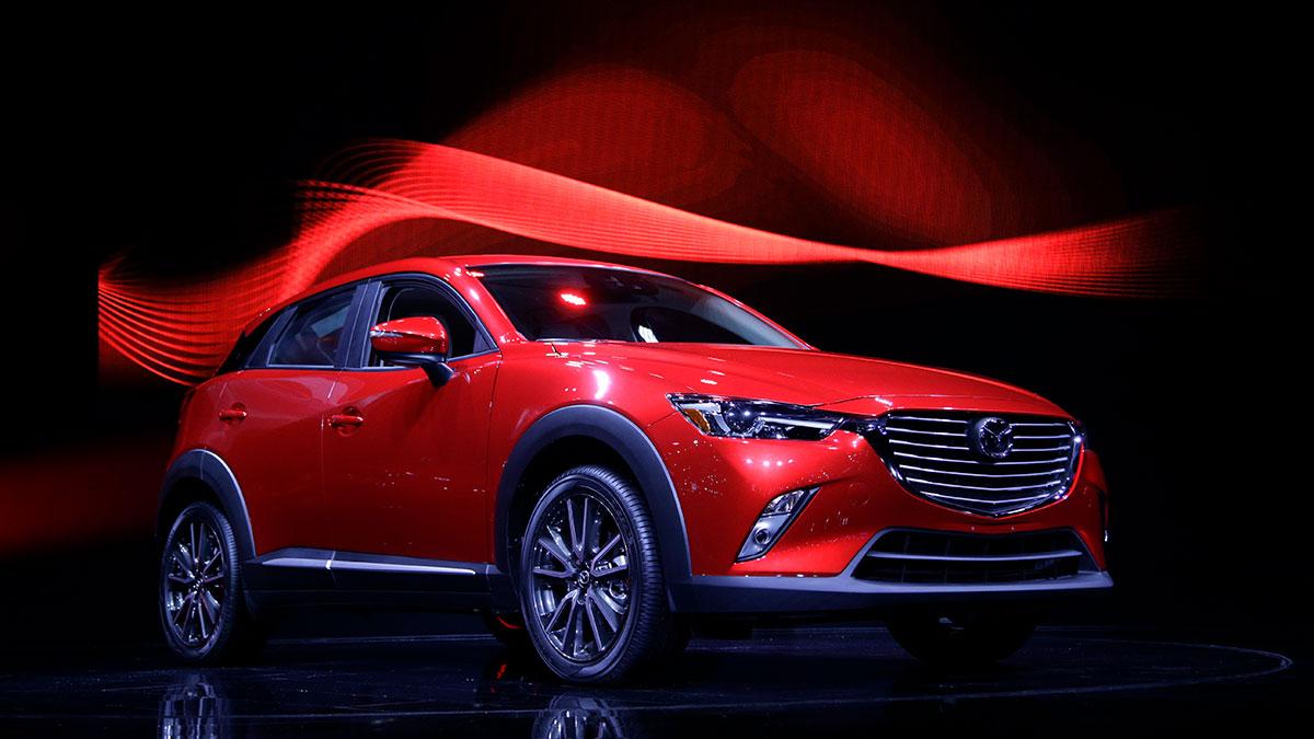 Mazda uppges vara i färd med ta fram en miljöbil med bensinmotor som enligt bolaget är skonsammare för miljön än elbilar. (Foto: TT)