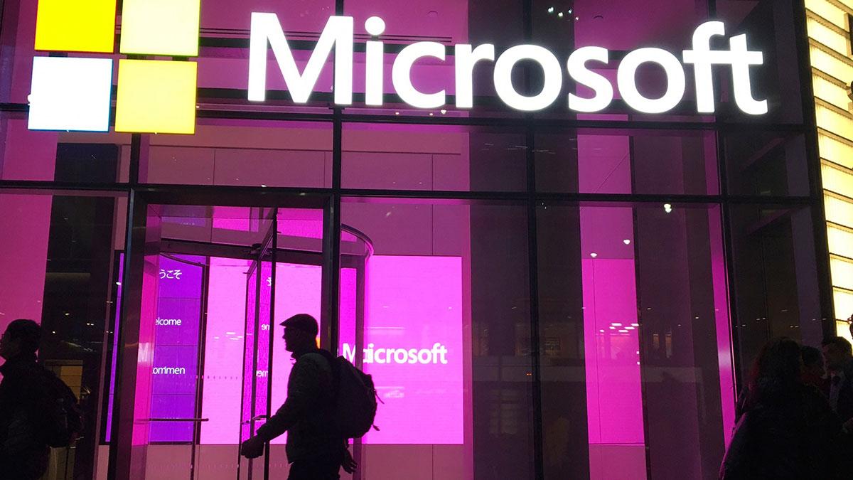 Mjukvarubjässen Microsoft väntas höja utdelningen rejält. Den bedömningen gör Morgan Stanley. (Foto: TT)