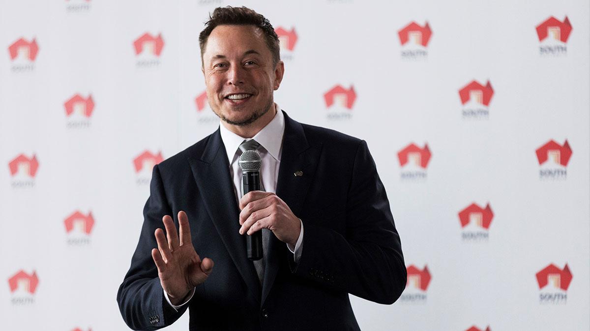 Teslagrundaren Elon Musk höjer lönen rejält för de anställda i Tyskland. (Foto: TT)