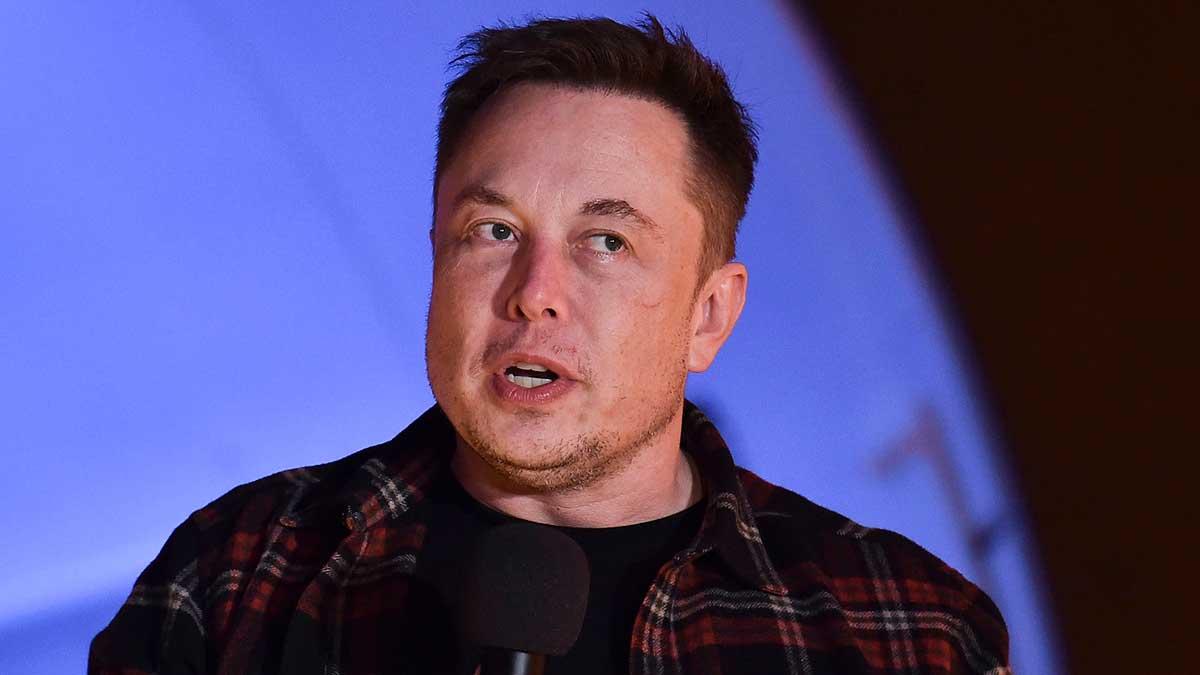 Elon Musks säkerhetsklassning för SpaceX är under granskning. (Foto: TT)