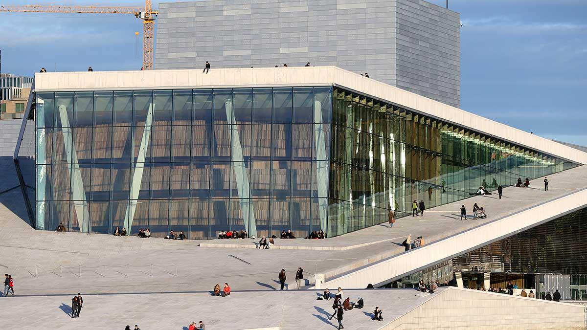 Oslos operahus är enligt tidningen Res ett av världens vackraste. (TT)