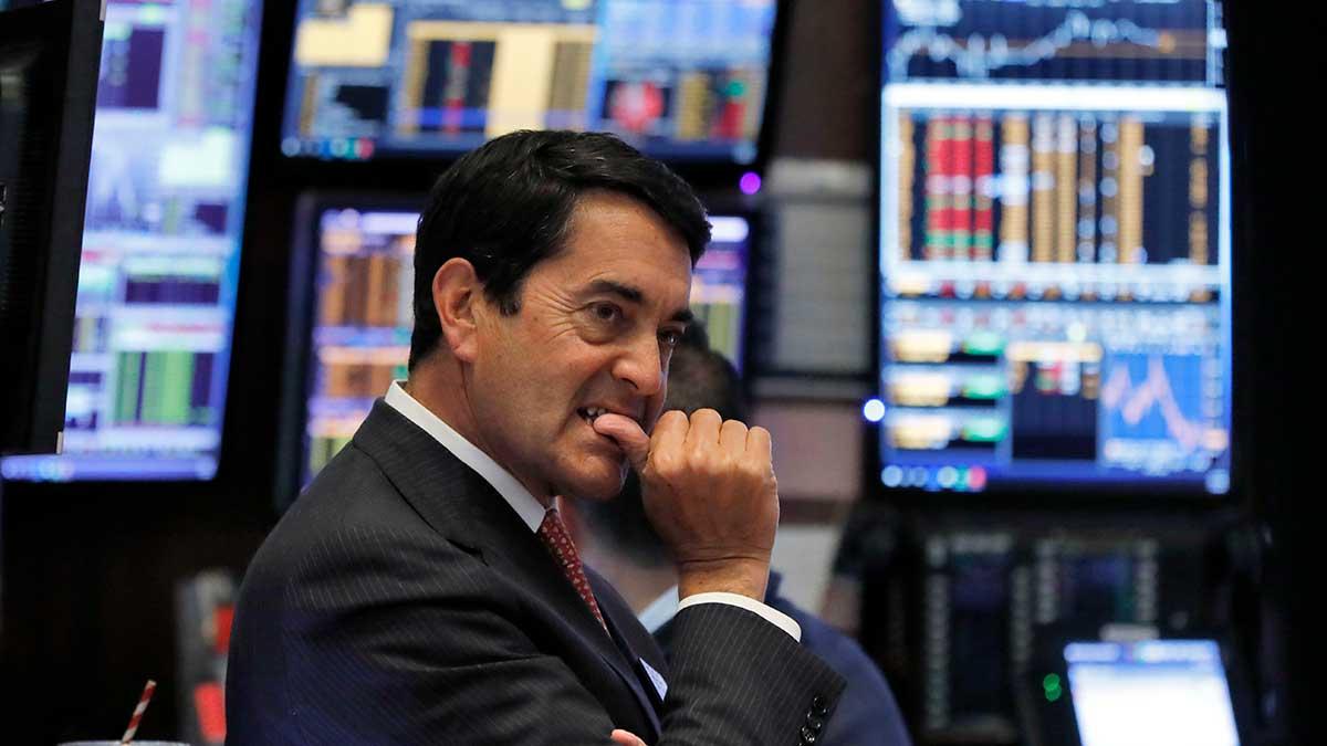 USA:s börser stängde runt nollstrecket på torsdagen sedan tidigare uppgångar sopats bort efter publiceringen av en negativ coronastudie för ett preparat som det tidigare har ställts förhoppningar kring. (Foto: TT)