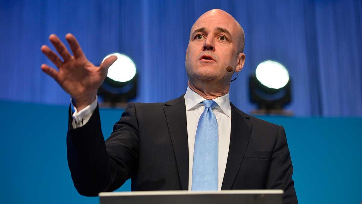 Förre statsministern Fredrik Reinfeldt (M) har anmälts för utfrågning i KU