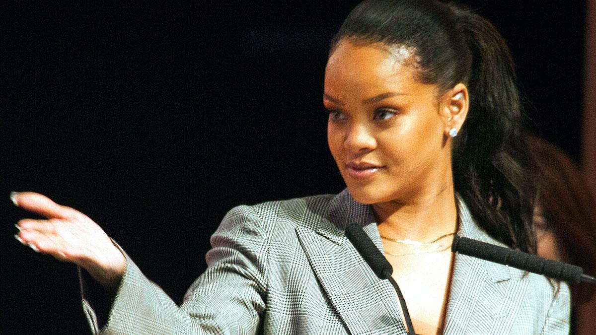 Popartisten Rihannas kritik fick Snap-aktien på fall. (Foto: TT)