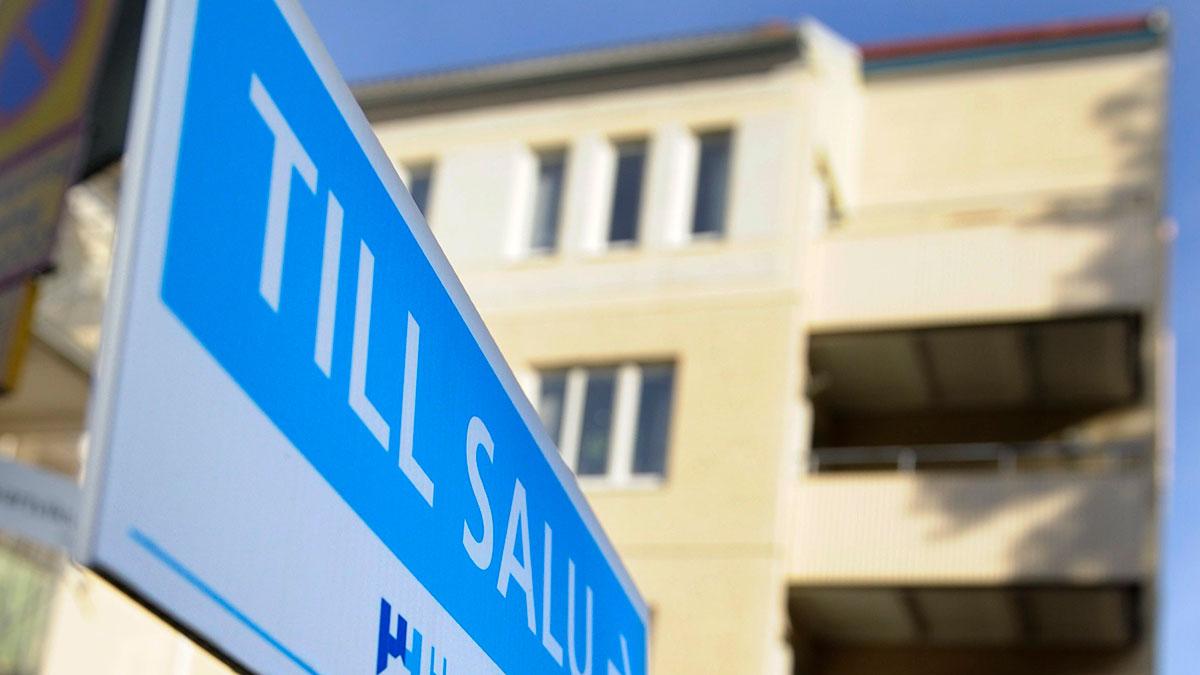 Priserna på bostadsrätter och villor i Sverige som helhet var oförändrade i februari