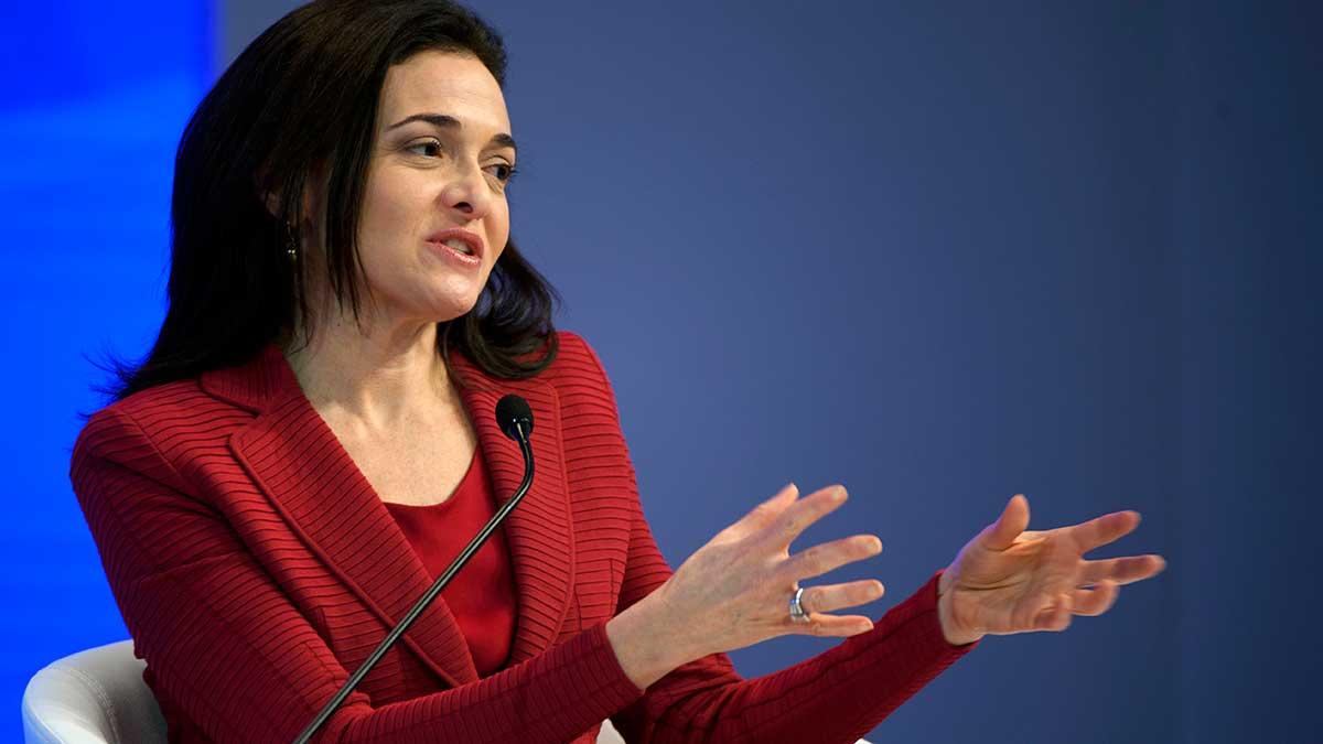 Facebooks operativa chef Sheryl Sandberg (bilden) och Twitters vd Jack Dorsey kommer båda att lämna styrelsen för Disney. (Foto: TT)