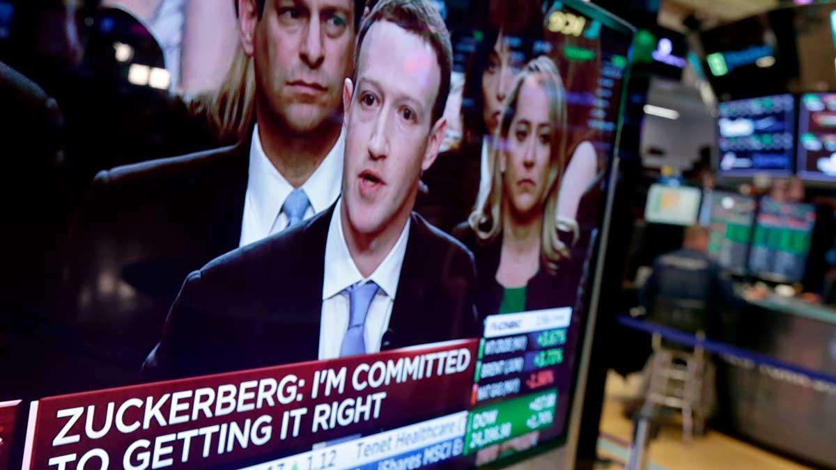 Dagens Industris Andreas Cervenka skriver att skandalerna "till sist hunnit ikapp Facebook"