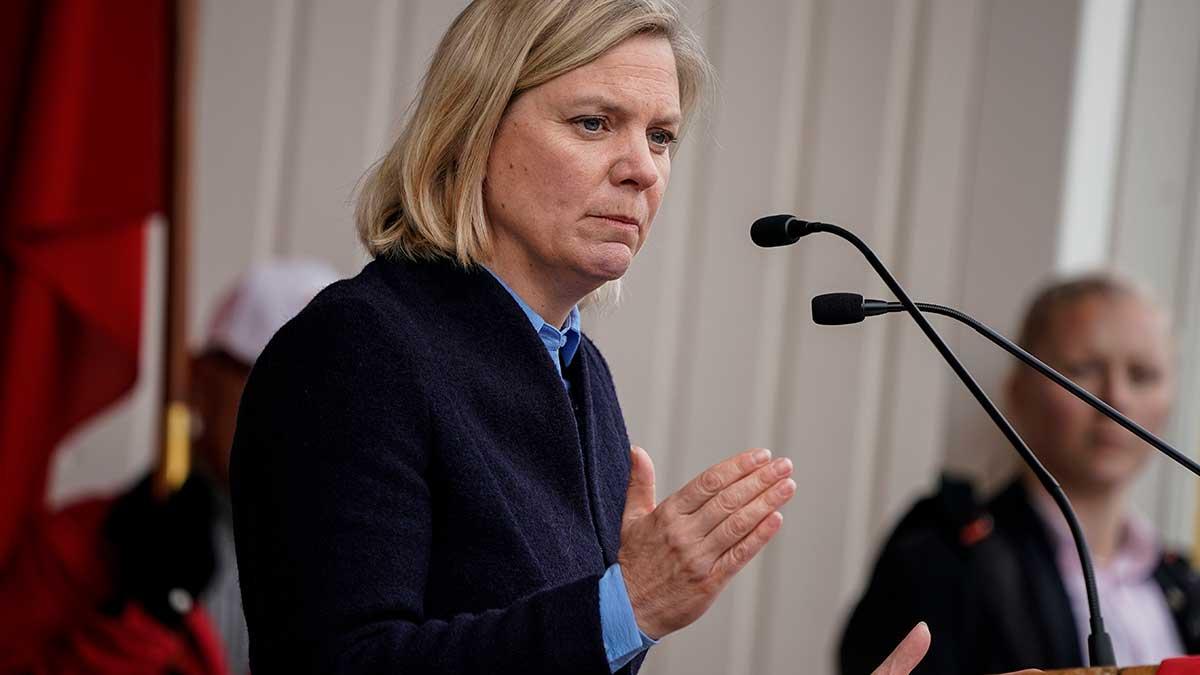 Expressen skriver om "en rejäl huvudvärk för kommande regeringar". På bilden syns finansminister Magdalena Andersson (S). (Foto: TT)