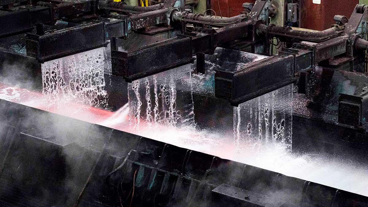 Det amerikanska handelsdepartementet inleder på måndag godkännanden av förfrågningar från företag om tullundantag. Det rapporterar Reuters. (Foto: TT)