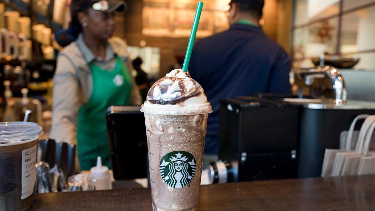 Starbucks säger upp 350 anställda. (Foto: TT)