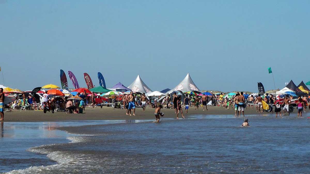 Praia do Cassino i Brasilien är världens längsta strand. (Wikimedia Commons)