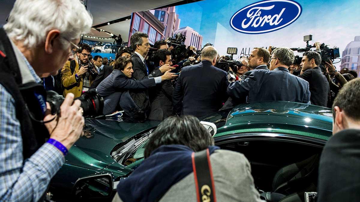 Ford sänker helårsprognosen efter ett sämre resultat än väntat under årets andra kvartal. Bilden är tagen i ett annat Ford-sammanhang. (Foto: TT)