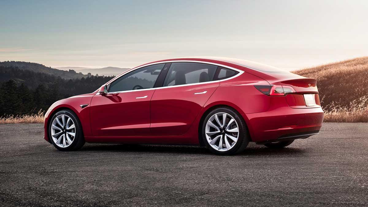 Tesla har börjat producera europeiska och kinesiska versioner av Model 3 i samband med att bolaget ska gå in på dessa marknader. (Foto: TT)