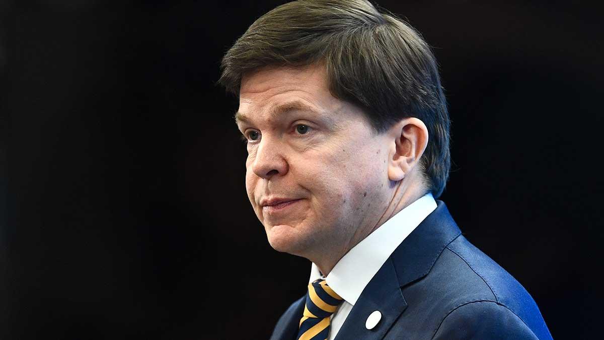 Riksdagens talman Andreas Norlén ger inget besked om regeringsbildningen i nuläget. (Foto: TT)