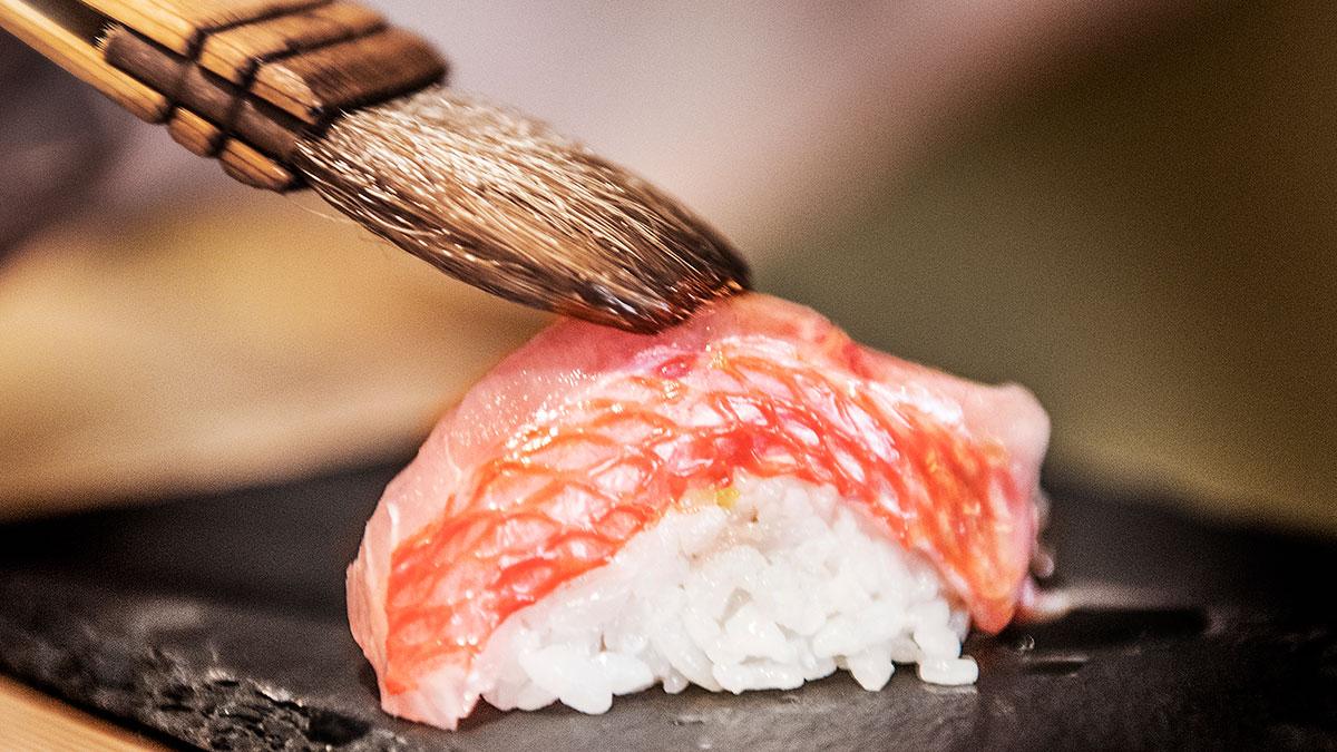 Asiatisk mat som sushi väntas bli en trend även i år. (Foto: TT)