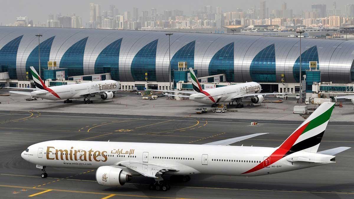 Flygbolaget Emirates, som är helstatligt, planerar att dra ned med 30 000 jobb i spåren av coronapandemin. (Foto: TT)