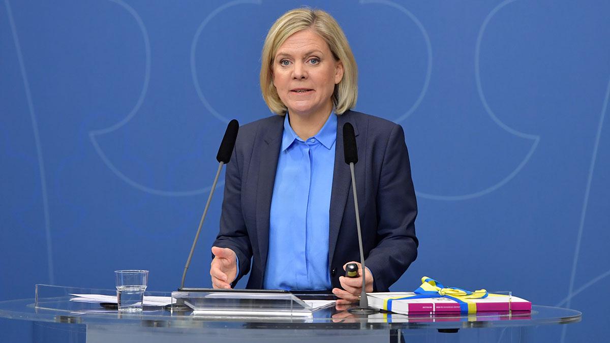 Finansminister Magdalena Andersson (S) uppges förhandla med C och L om ett direktstöd till företagen. (Foto: TT)