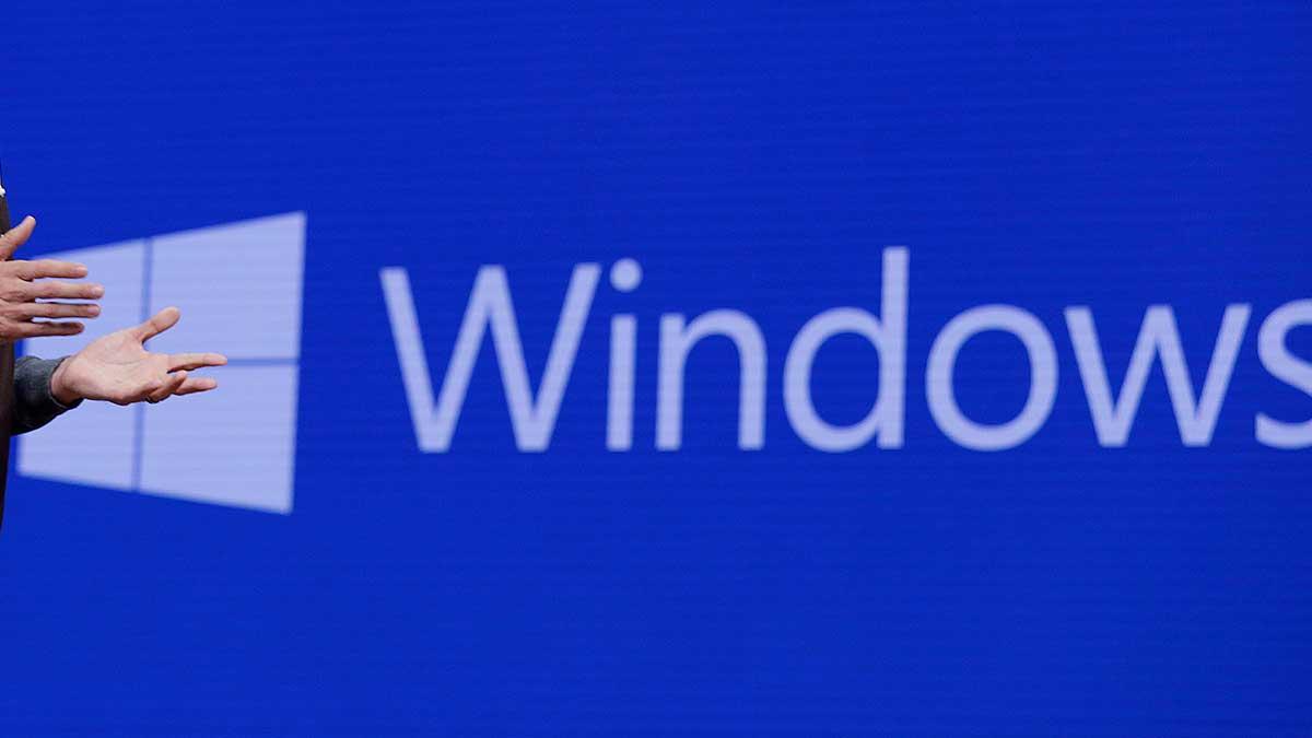 Microsoft ska betala 11.000 kronor i skadestånd till mannen som företaget tvingade på en uppgradering till Windows 10. (Foto: TT)
