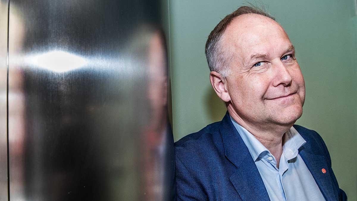 jonas-sjöstedt-vänsterpartiet-försvarar-malin-björk