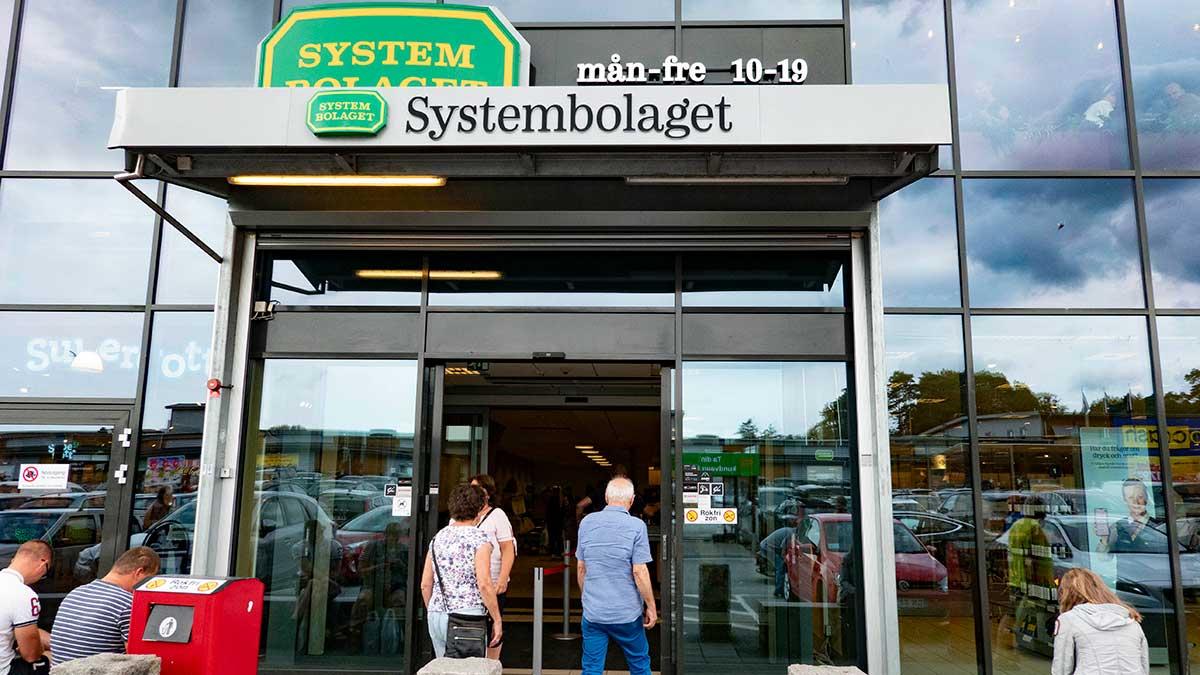Moderaternas partistyrelse vill ha söndagsöppet på Systembolaget. (Foto: TT)