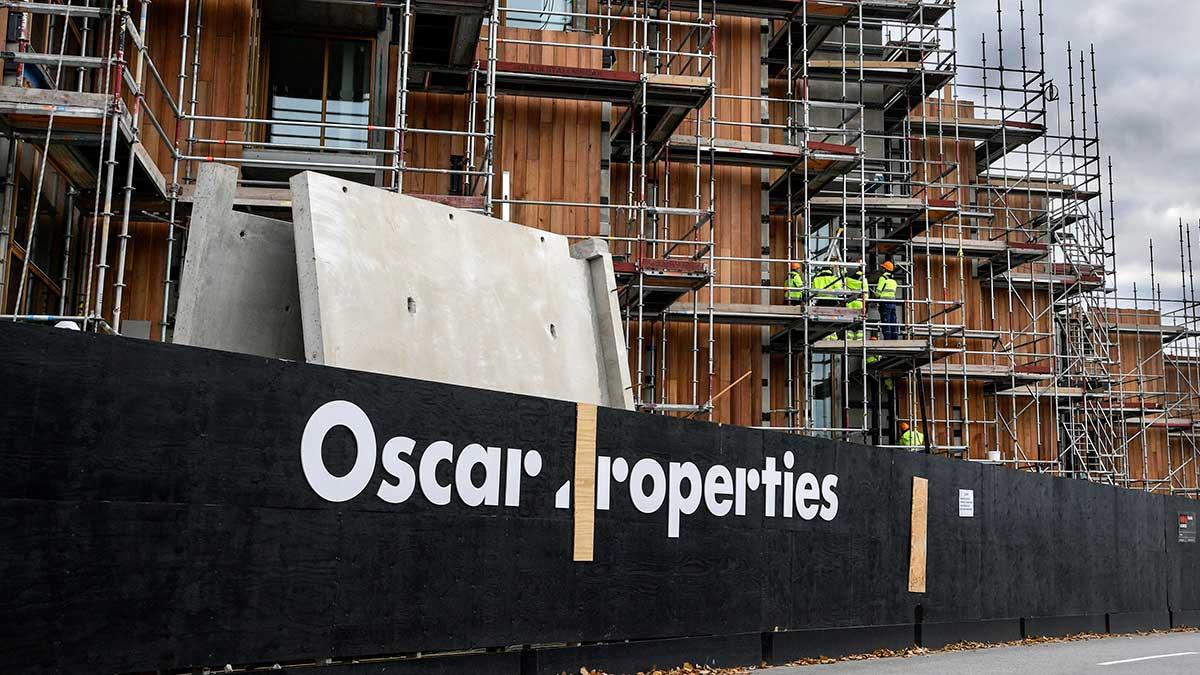 I artikeln får du svar på hur villkoren ser ut i den företrädesemission som Oscar Properties föreslår i samband med köpet av en fastighetsportfölj från SBB. (Foto: TT)