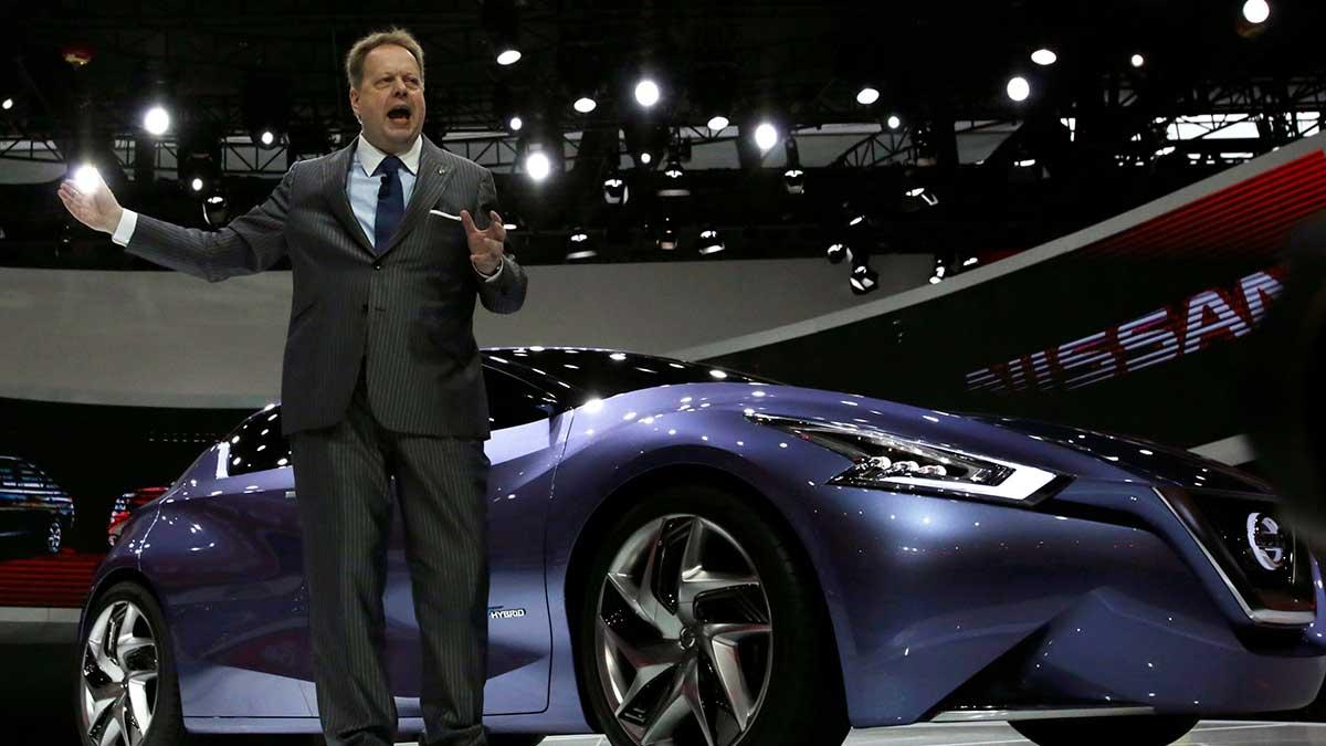 Aston Martin-chefen Andy Palmer aviserar åtgärder som ska vända på den dystra utvecklingen som kantade sportbilstillverkaren under 2019. (Foto: TT)