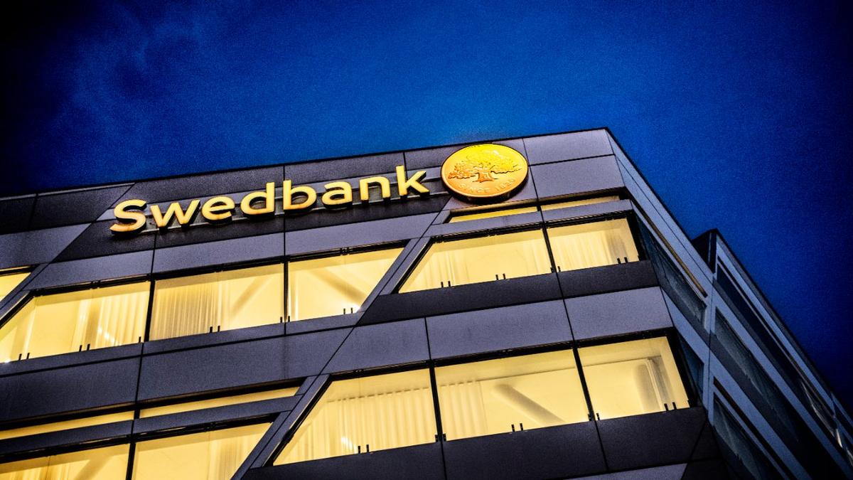 De omfattande teknikstörningarna hos Swedbank, som drabbar kunderna i stor omfattning, uppges delvis bero på belastningsattacker mot banken. (Foto: TT)
