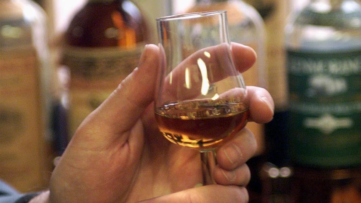 Exklusiv whisky för samlare är nu till försäljning. (Foto: TT)