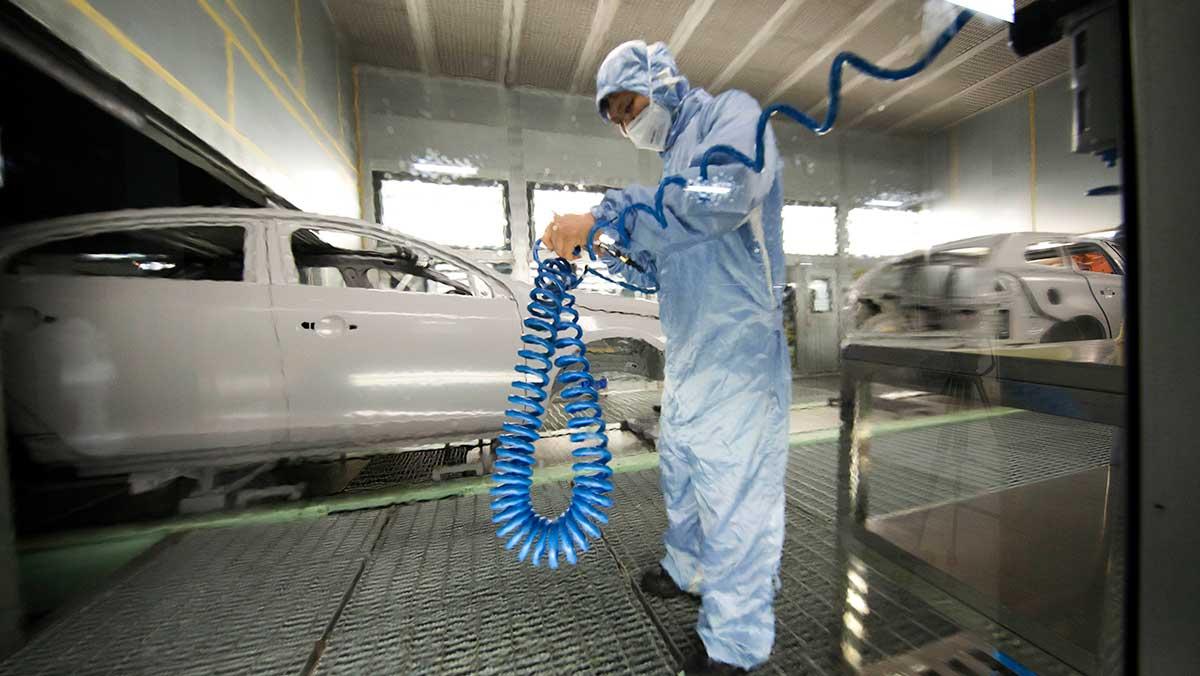 Volvo Cars bedömer nu att man kommer att tappa volym under det första kvartalet både vad gäller försäljning och produktion. (Foto: TT)