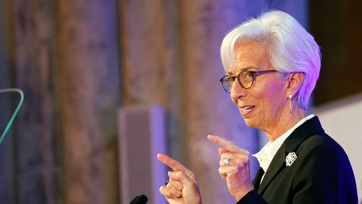 Europeiska centralbankens ordförande Christine Lagarde uppmanar till en koordinerad aktion från EU-länderna för att hindra en upprepning av finanskrisen. (Foto: TT)