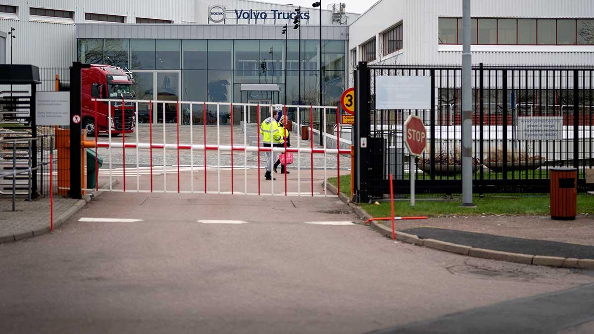 20.000 anställda permitteras när AB Volvo på måndag stänger samtliga fabriker i Sverige på grund av virusutbrottet. (Foto: TT)