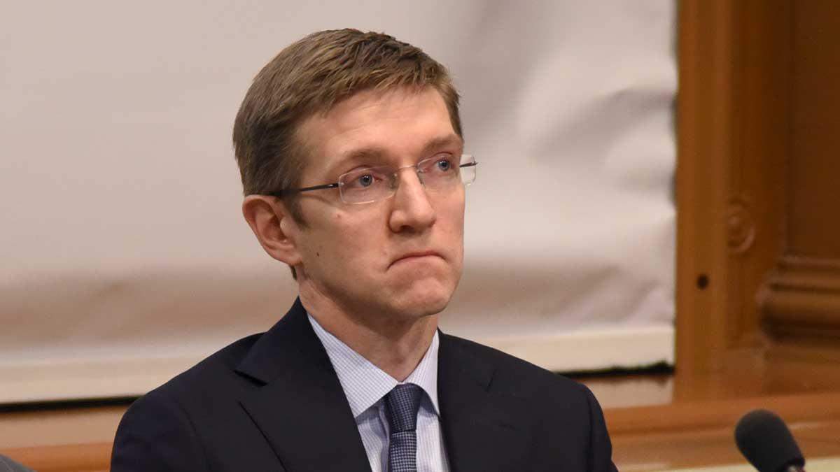 Vice riksbankschef Martin Flodén har smittats av coronaviruset men uppger själv att han "mår väl". (Foto: TT)