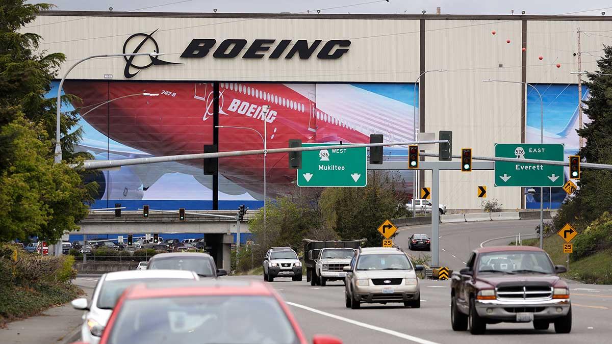 Flygplanstillverkaren Boeing meddelade i går att fabriken i South Carolina som tillverkar Dreamliner-flygplanen ska öppnas och att produktionen därmed ska återupptas tidigt nästa månad. (Foto: TT)